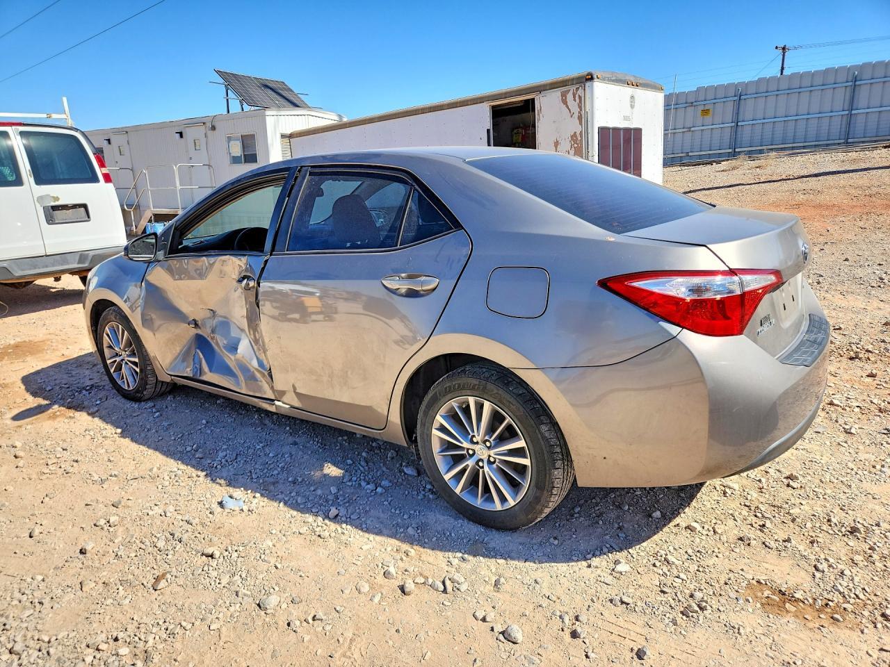 2015 Toyota Corolla Le Plus - Image 2