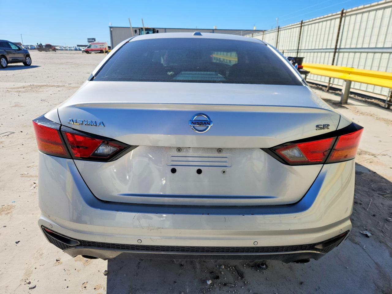 2020 Nissan Altima Sr - Фото 6