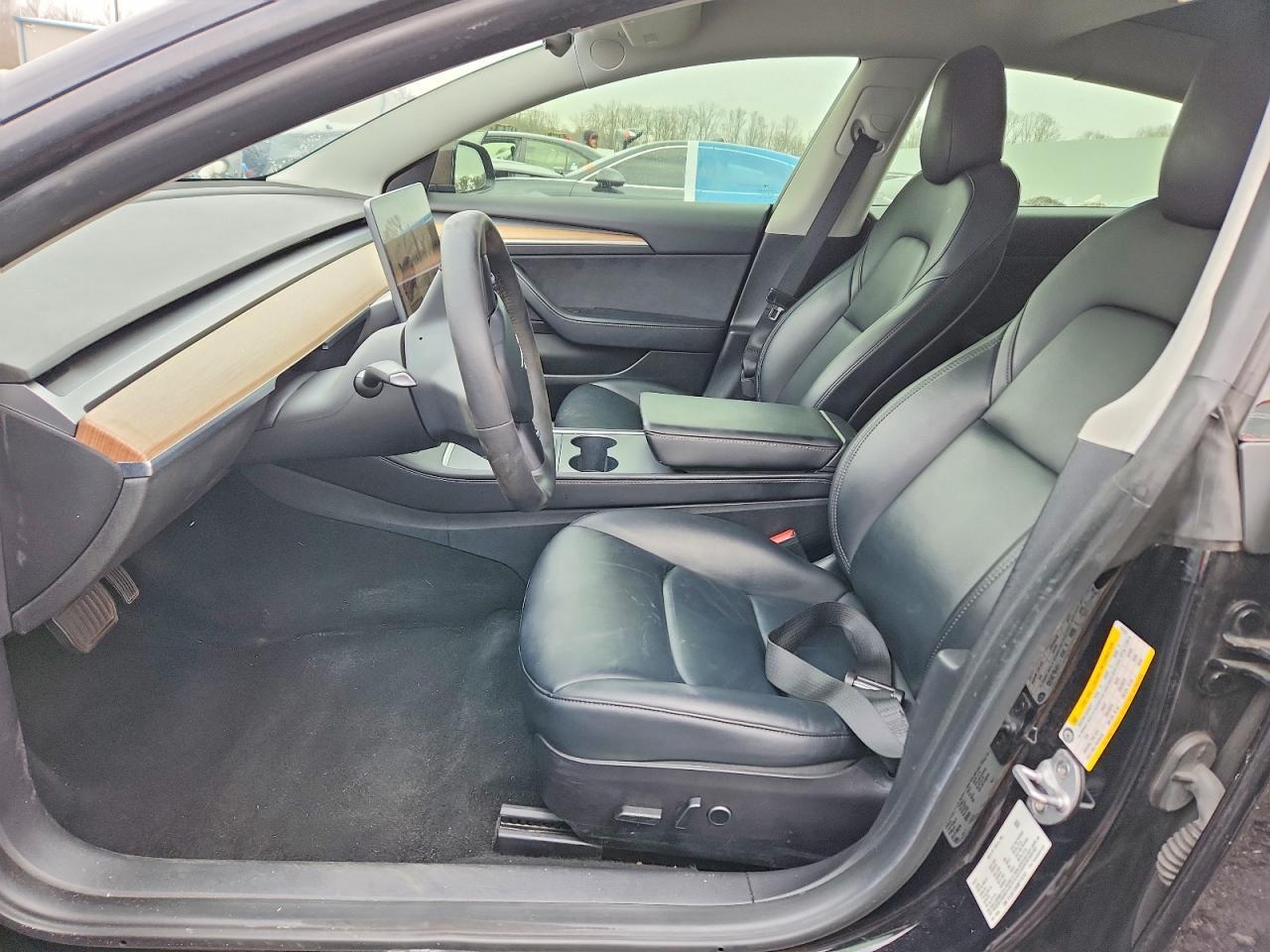 2022 Tesla Model 3 - Image 7