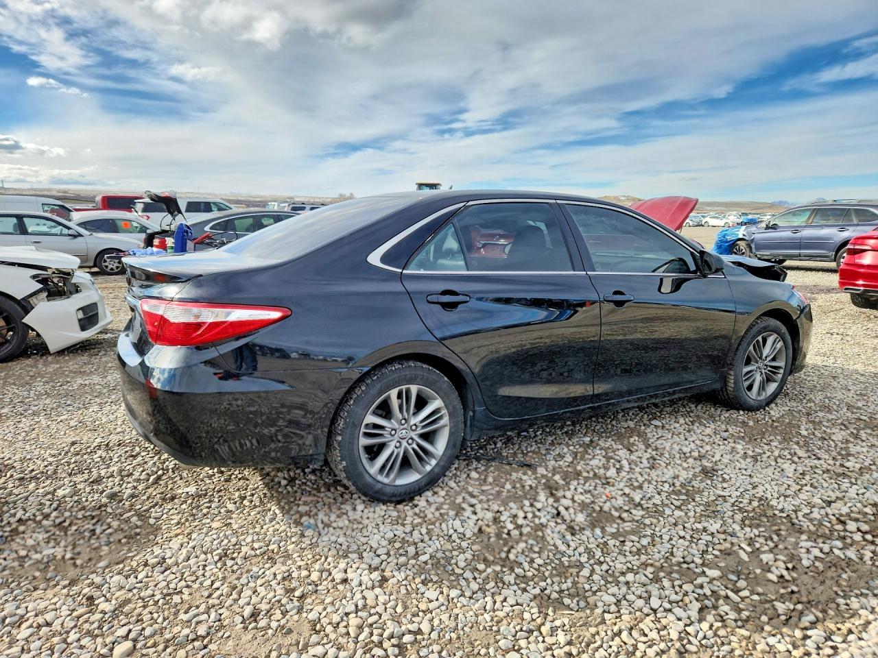 2016 Toyota Camry Se - Фото 3