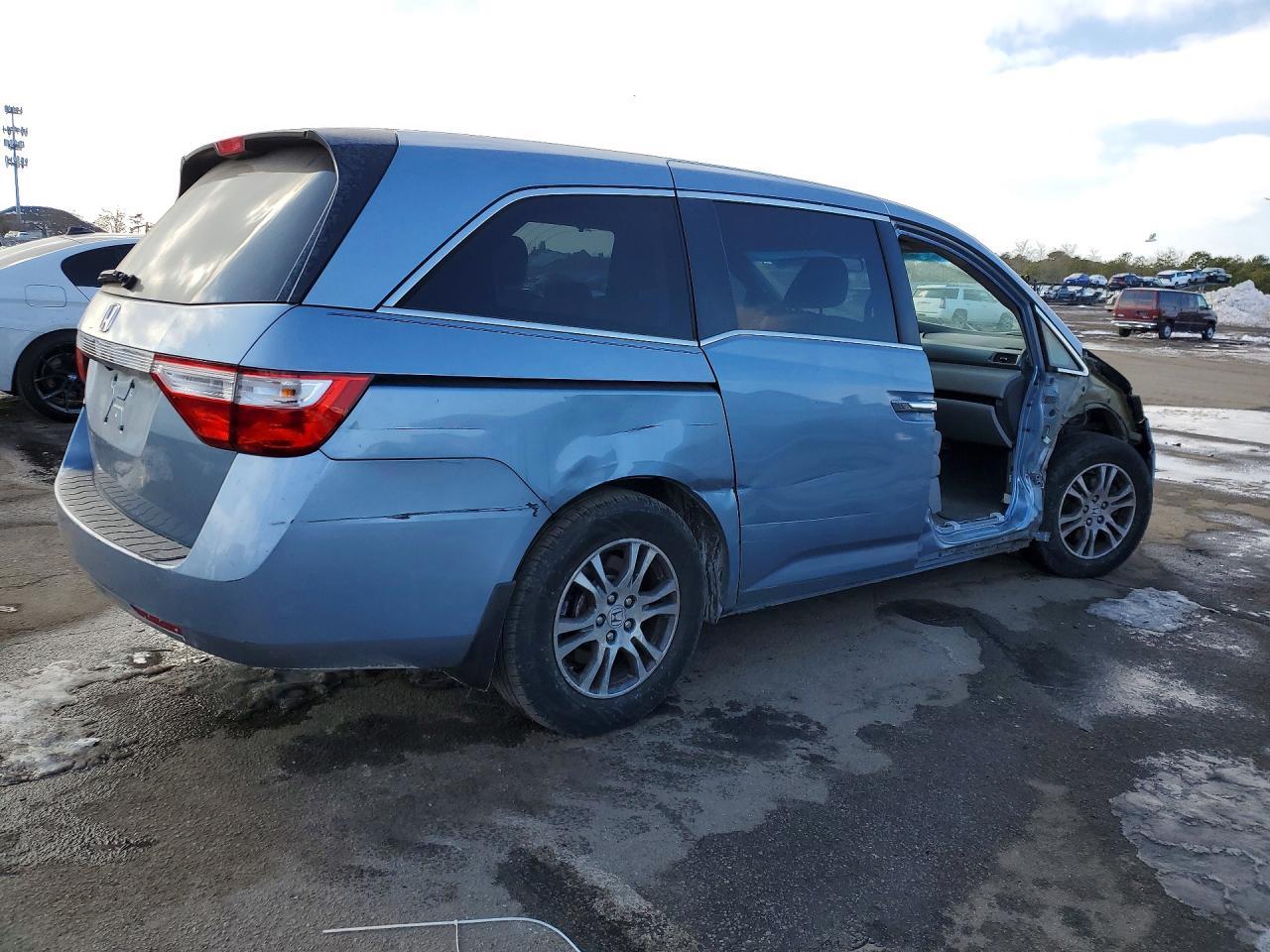 2013 Honda Odyssey Ex - Фото 3