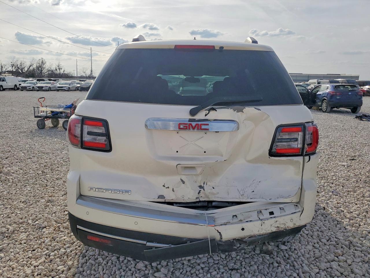 2015 GMC Acadia Sle - Image 6