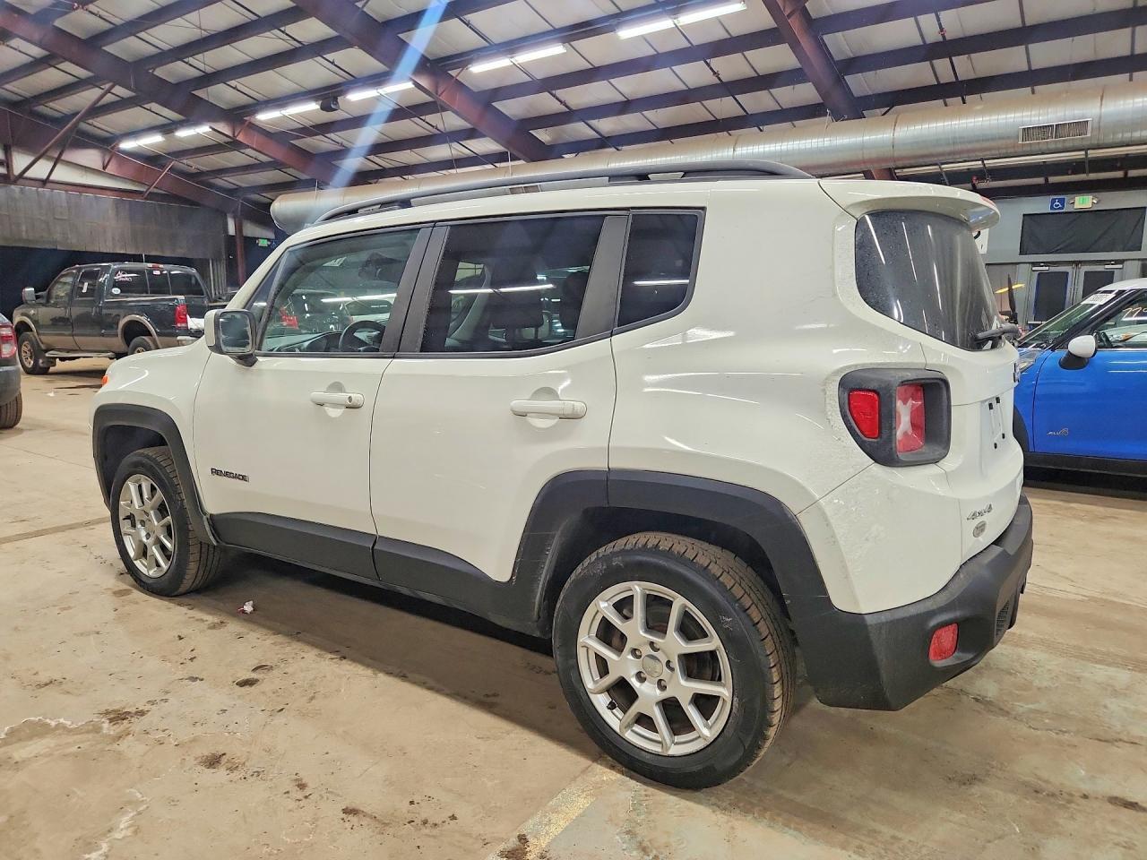 2019 Jeep Renegade Latitude - Фото 2