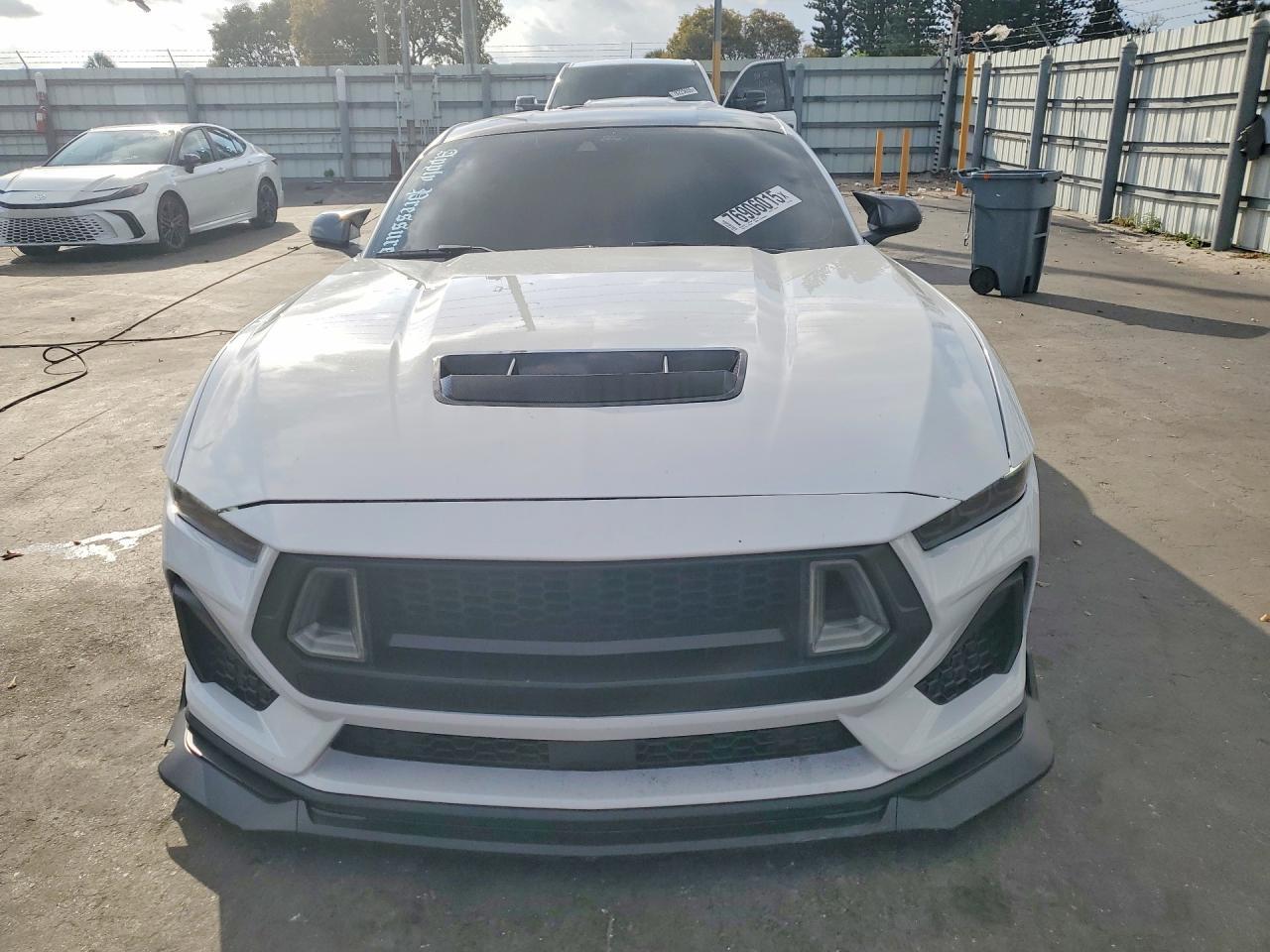 2025 Ford Mustang Gt - Image 5