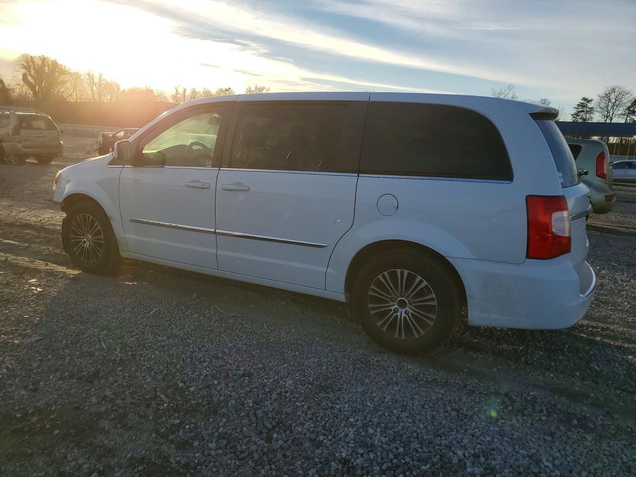 2014 Chrysler Town & Country S - Image 2