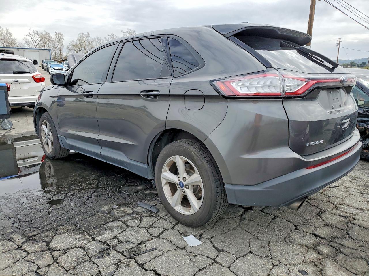2018 Ford Edge Se - Фото 2