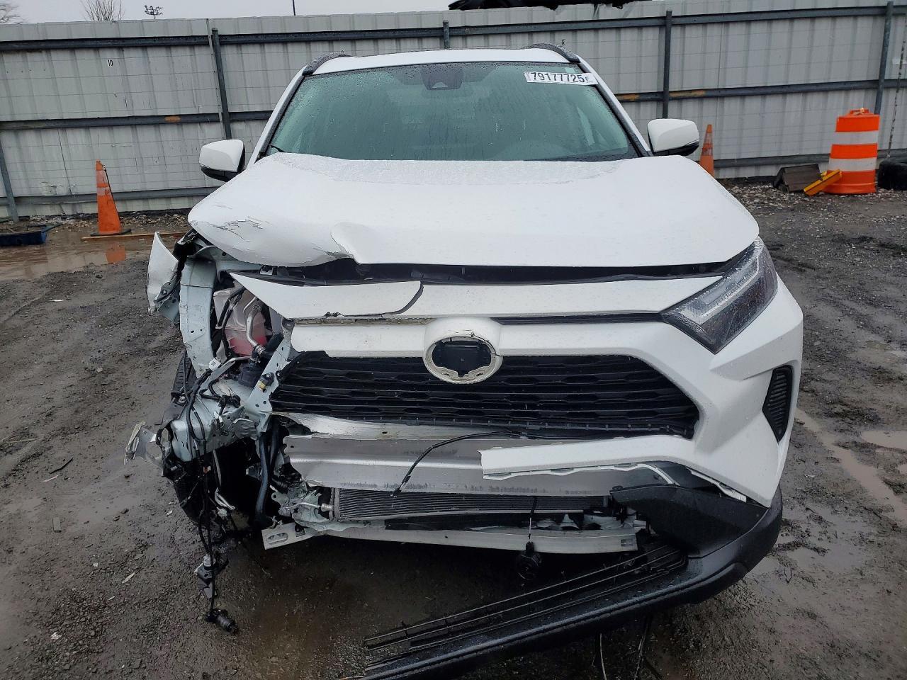 2024 Toyota Rav4 Hybrid Xle - Image 5