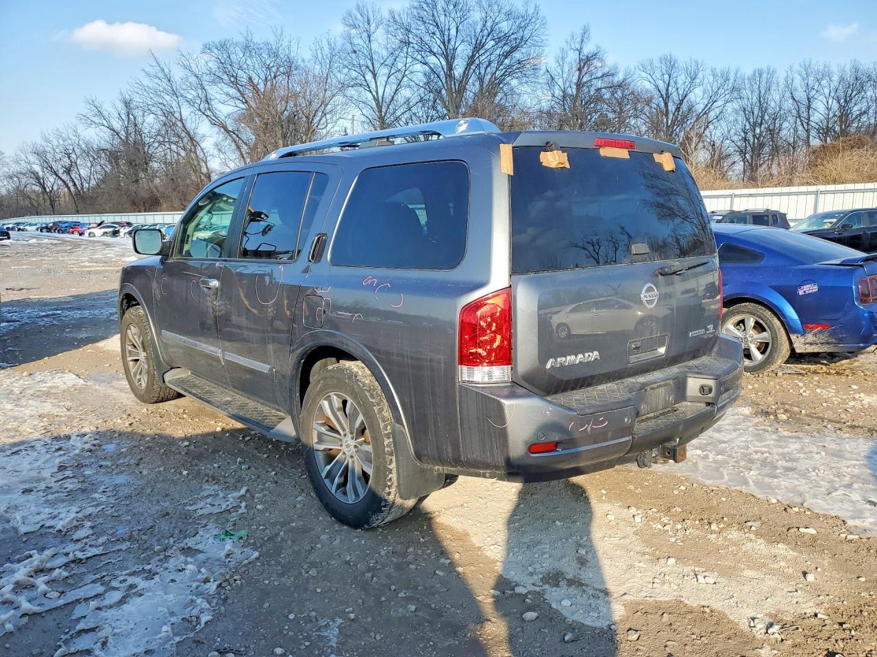 2015 Nissan Armada Sv - Image 2