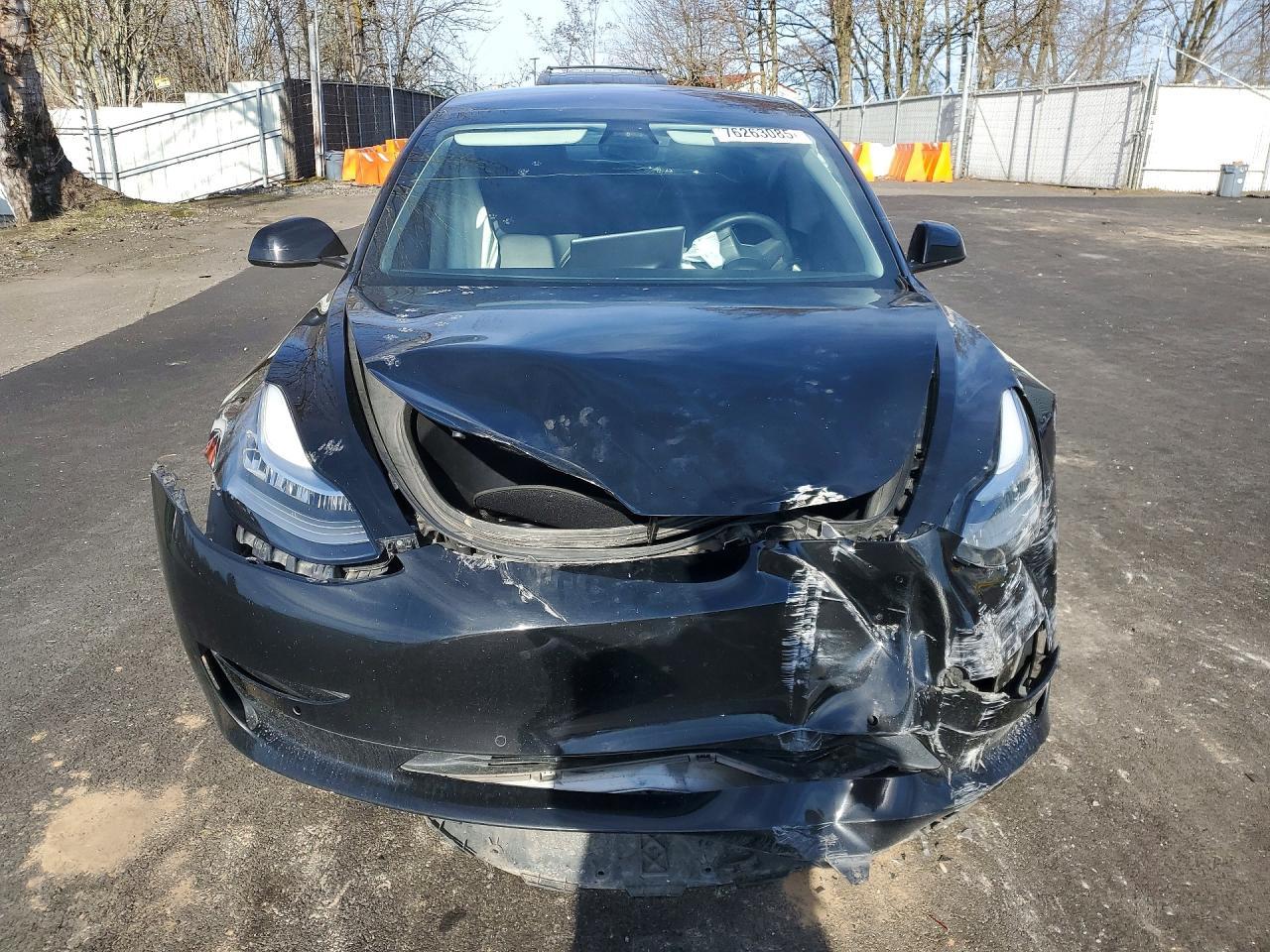 2018 Tesla Model 3 - Фото 5