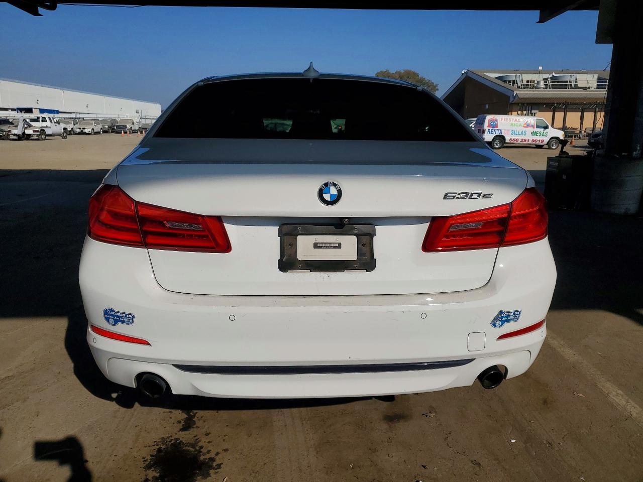 2018 BMW 530Xe - Image 6