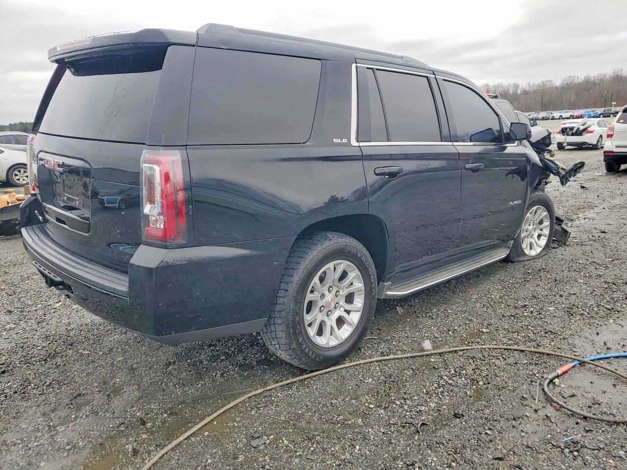 2016 GMC Yukon - Image 3