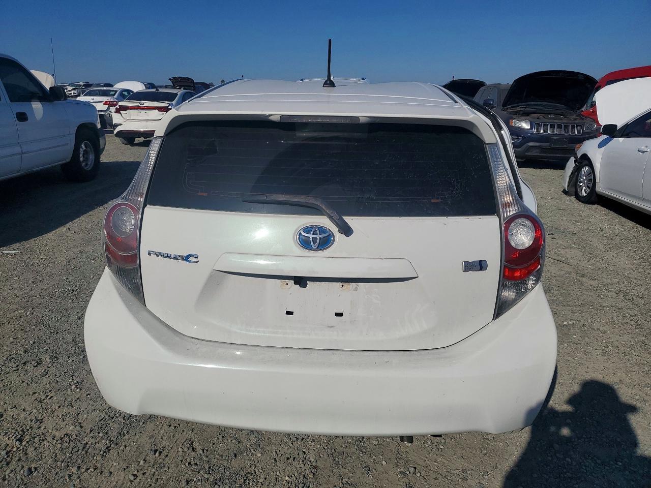 2013 Toyota Prius C - Image 6
