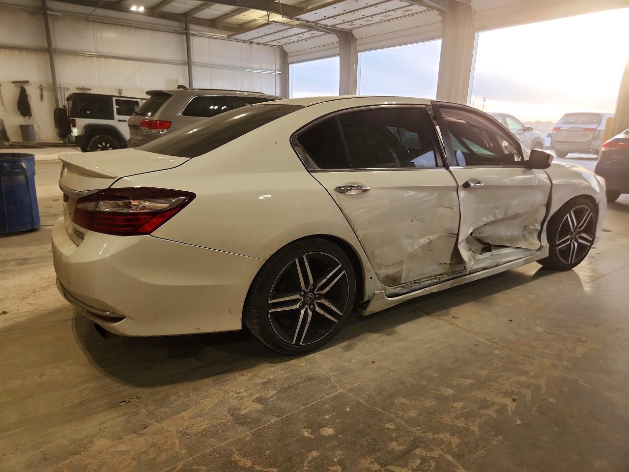 2017 Honda Accord Sport Special Edition - Фото 3