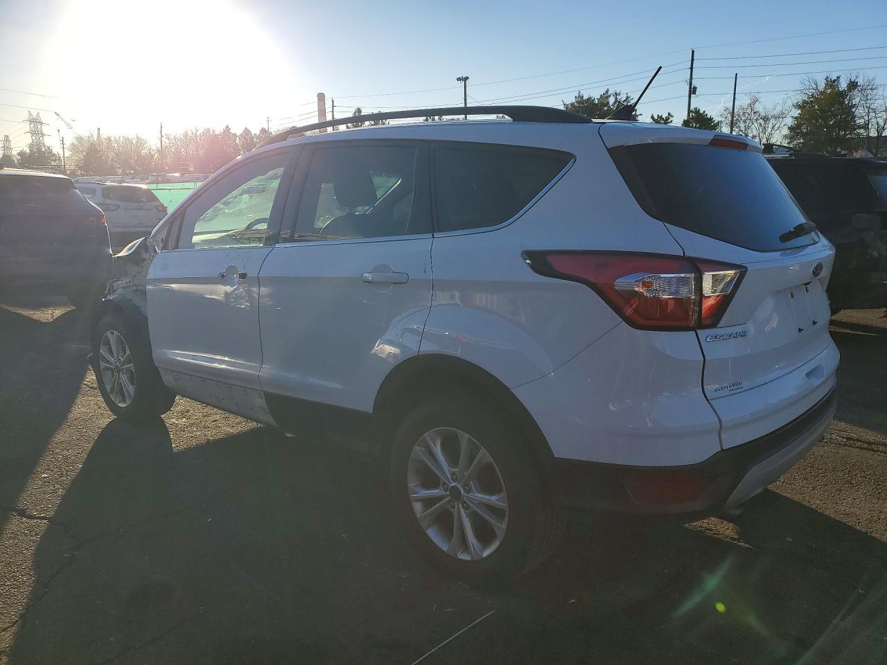 2018 Ford Escape Sel - Image 2