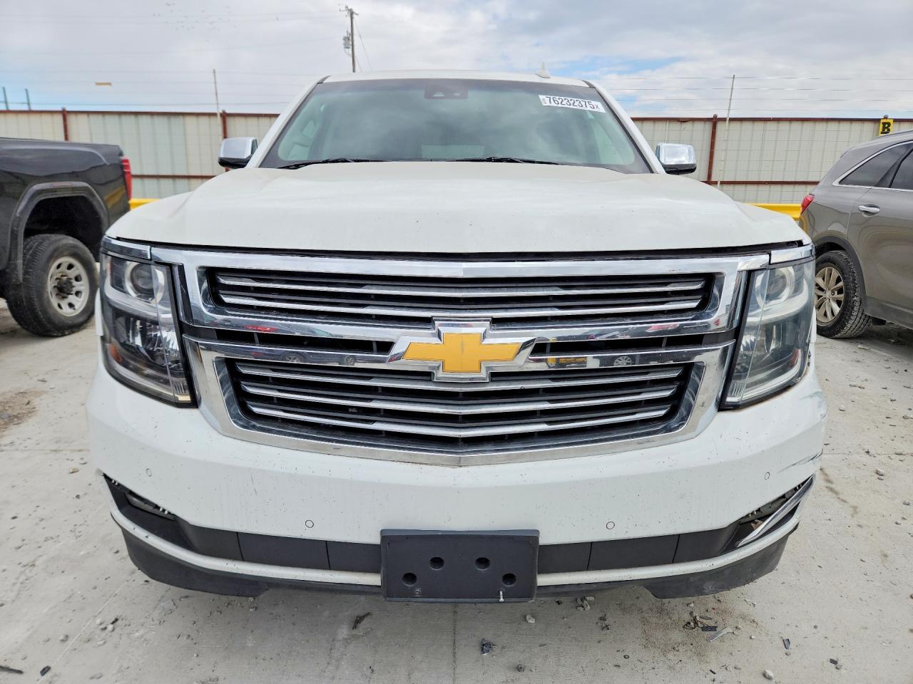 2017 Chevrolet Suburban C1500 Premier - Фото 5