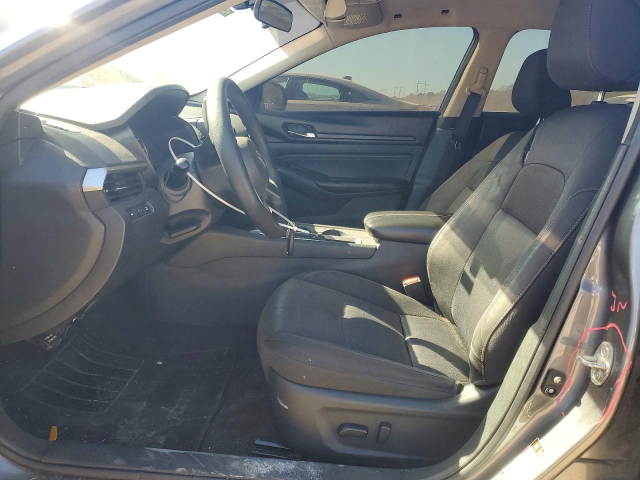 2020 Nissan Altima S - Image 7