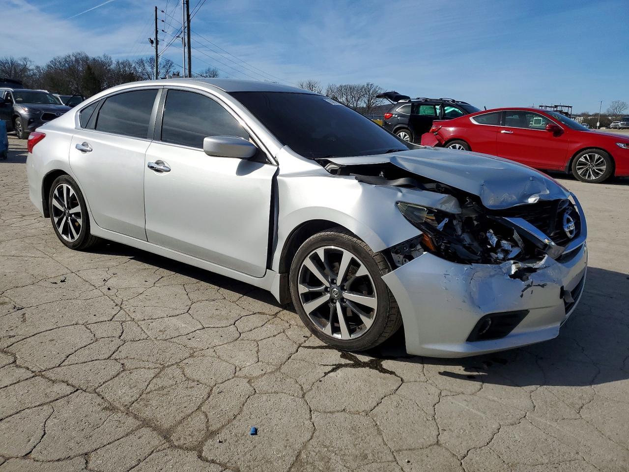 2016 Nissan Altima 2.5 - Фото 4