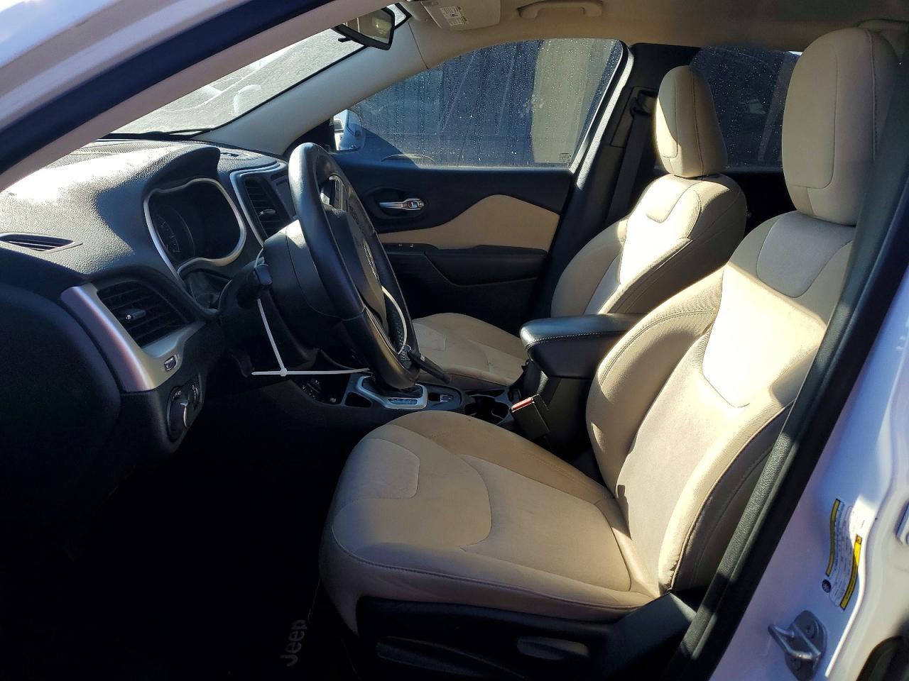 2015 Jeep Cherokee Sport - Image 7