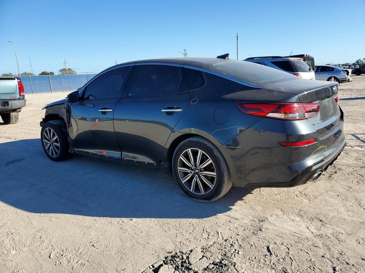 2020 Kia Optima Ex - Фото 2