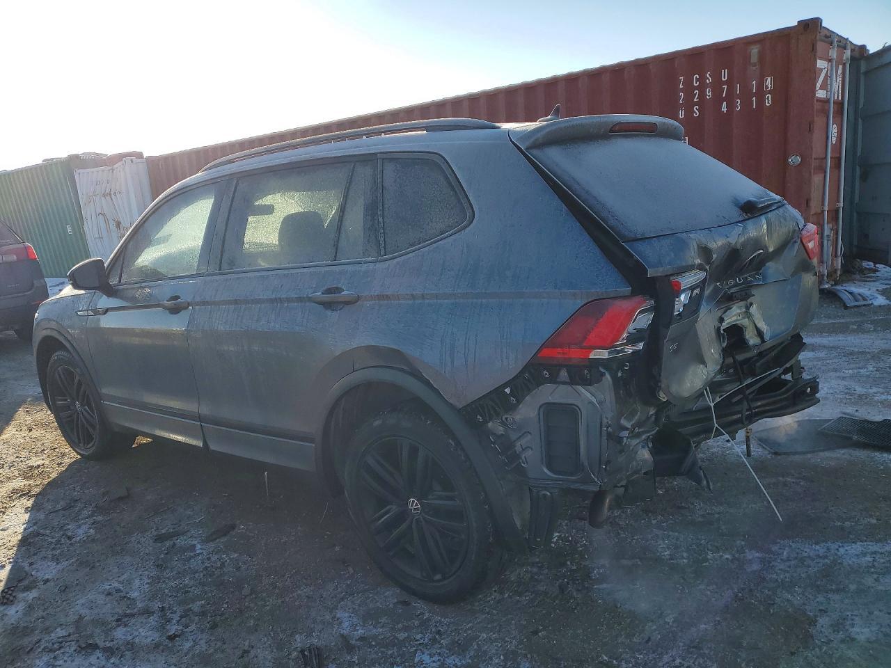 2022 Volkswagen Tiguan - Фото 2