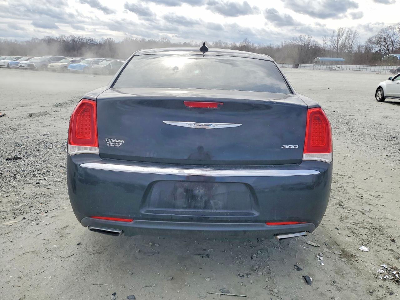 2015 Chrysler 300 Limited - Фото 6