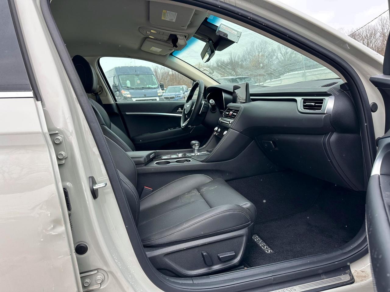 2025 Genesis G70 Base - Фото 5