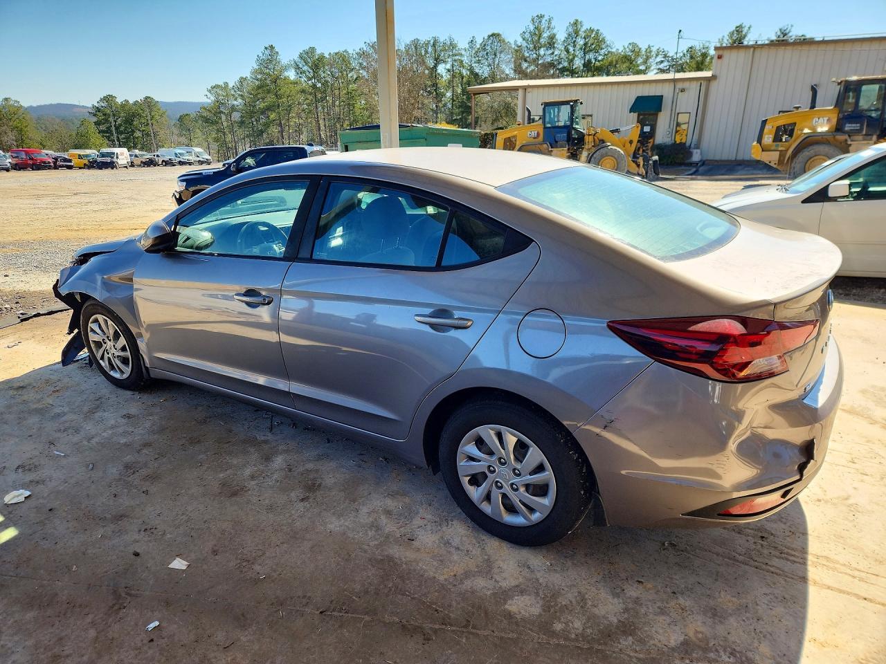 2020 Hyundai Elantra Se - Фото 2