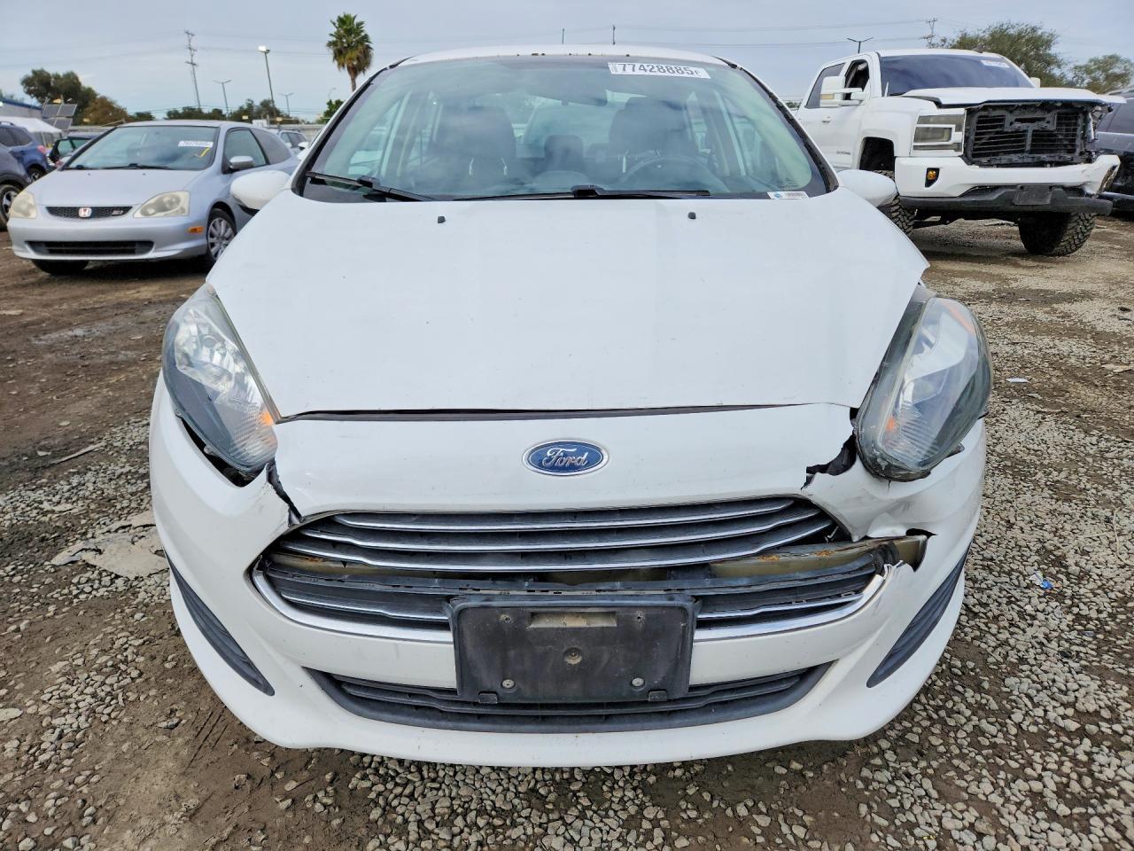 2016 Ford Fiesta Se - Image 5