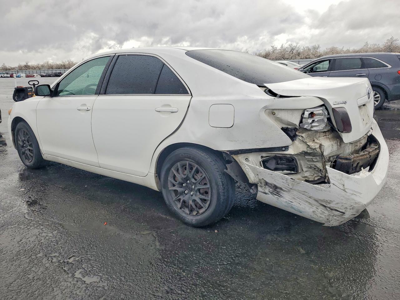 2008 Toyota Camry Le - Image 2