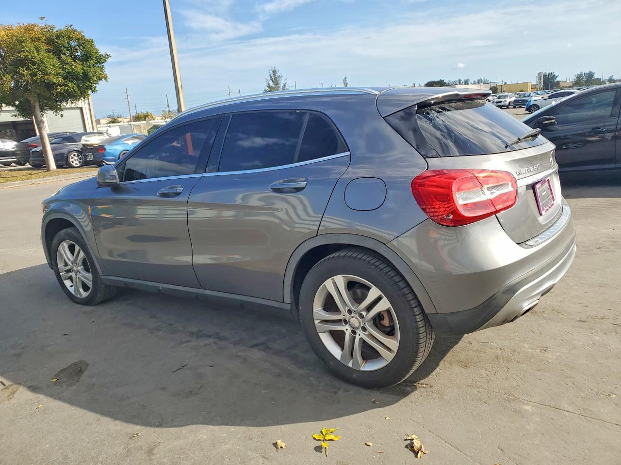 2016 Mercedes-Benz Gla 250 - Image 2
