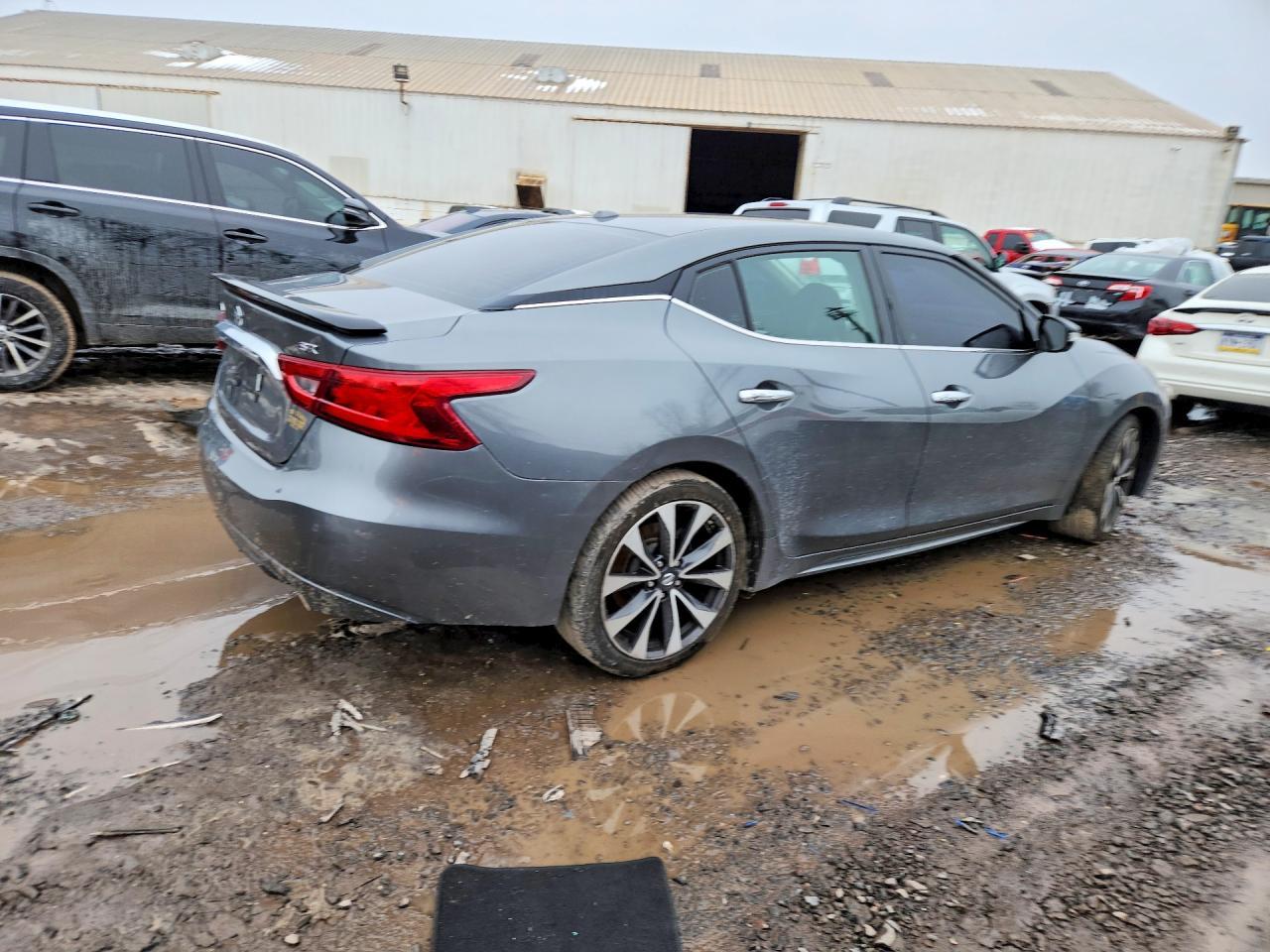 2017 Nissan Maxima 3.5S - Image 3