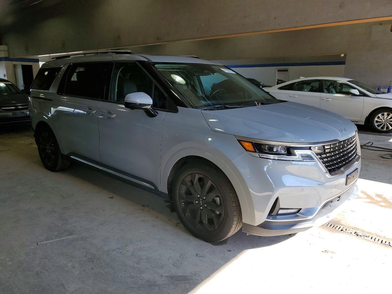 2022 Kia Carnival Sx Prestige - Image 4