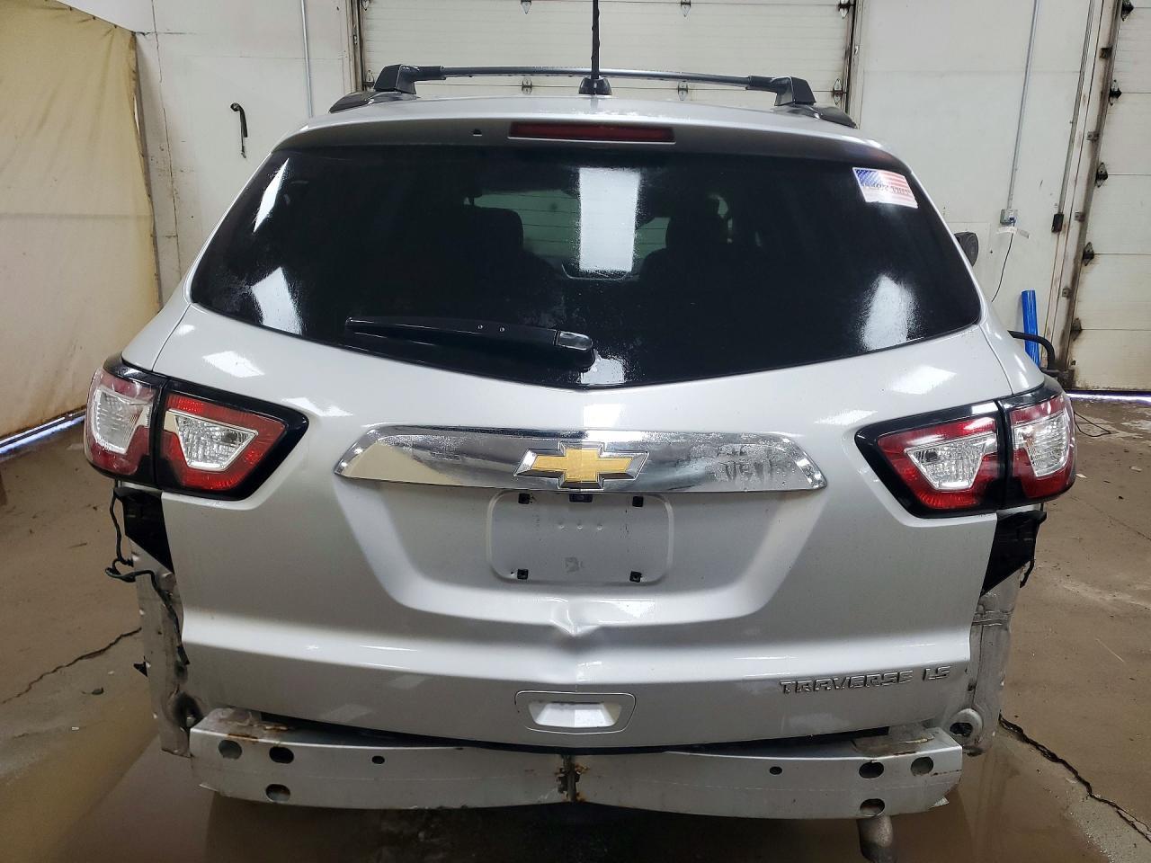 2016 Chevrolet Traverse Ls - Фото 6