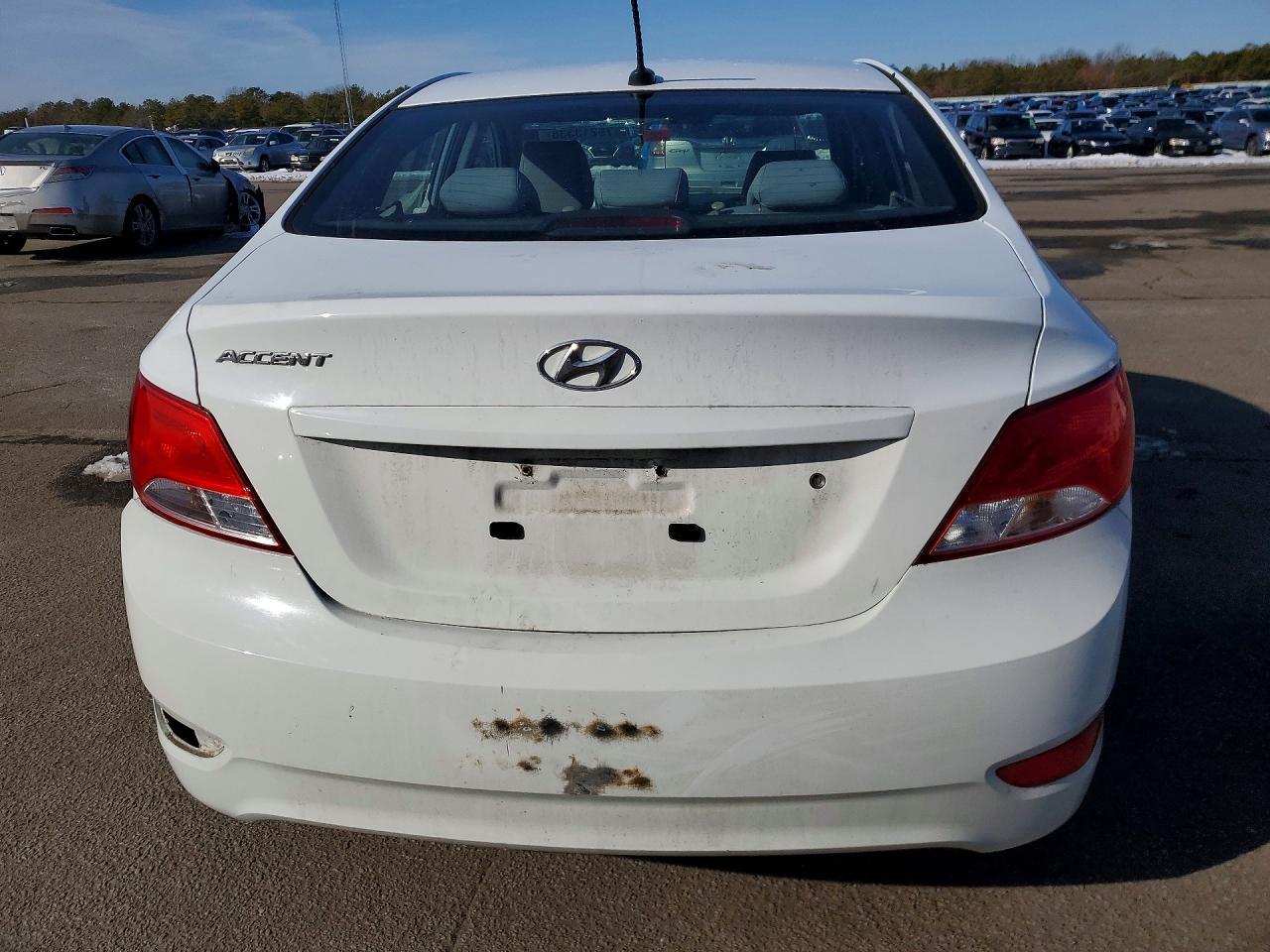2017 Hyundai Accent Se - Фото 6