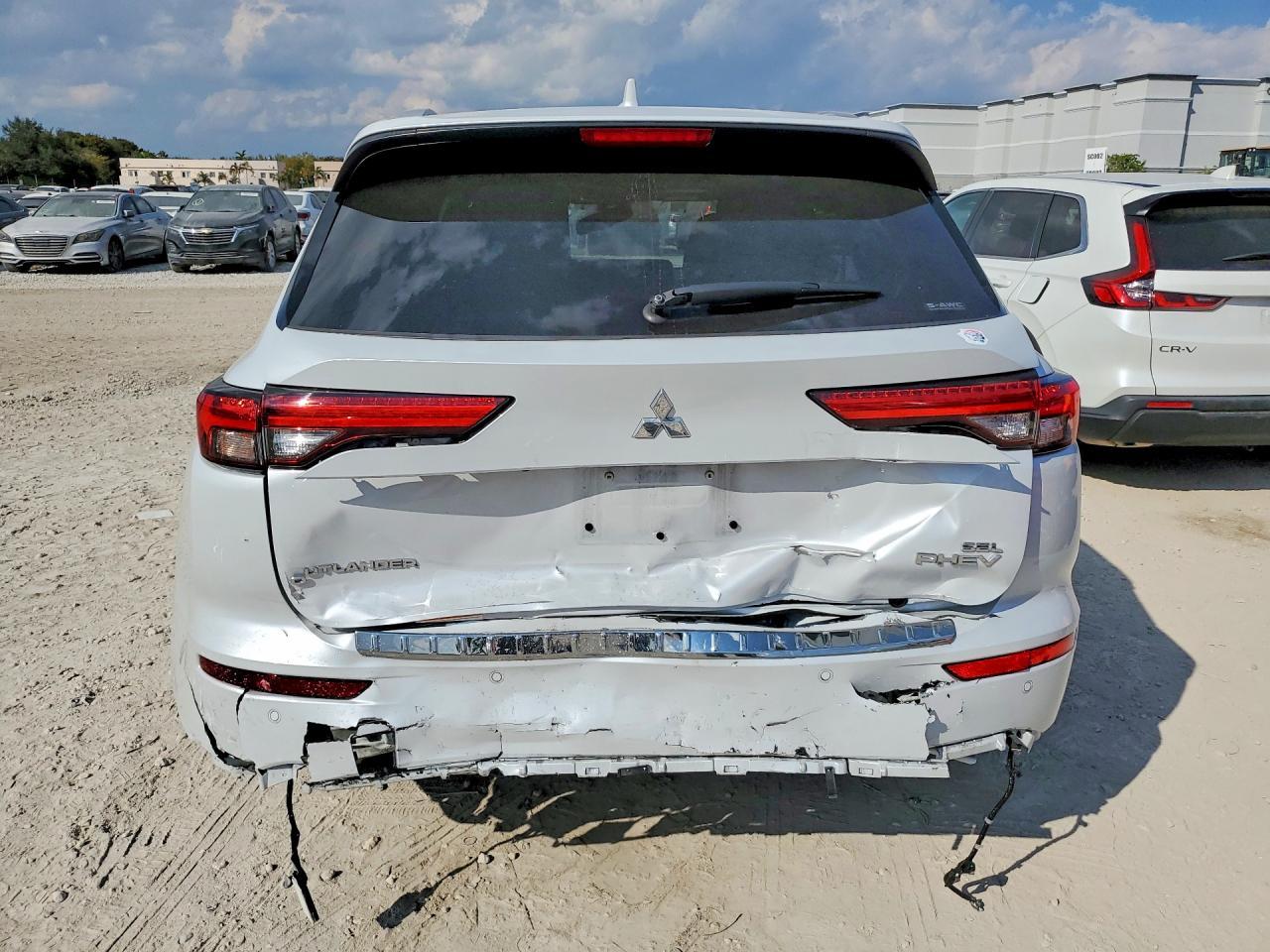 2025 Mitsubishi Outlander Sel - Image 6