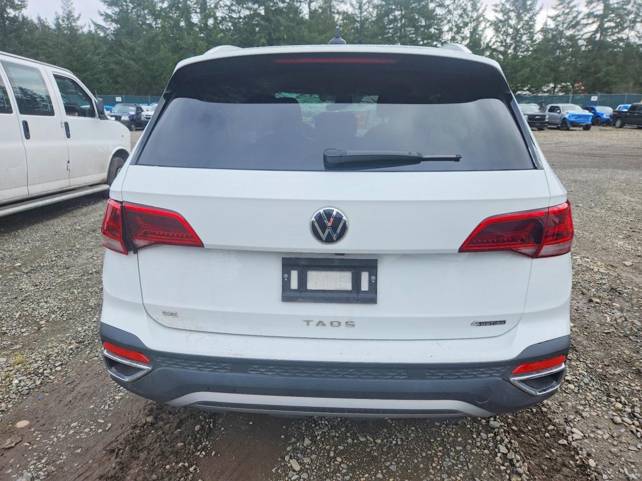 2024 Volkswagen Taos Se - Image 6