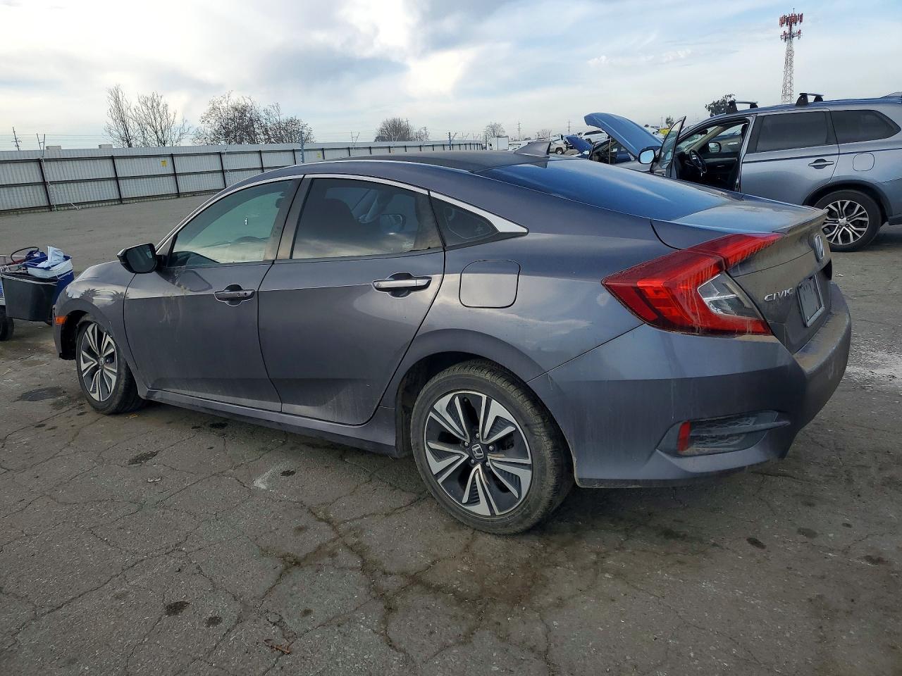 2017 Honda Civic Ex - Фото 2