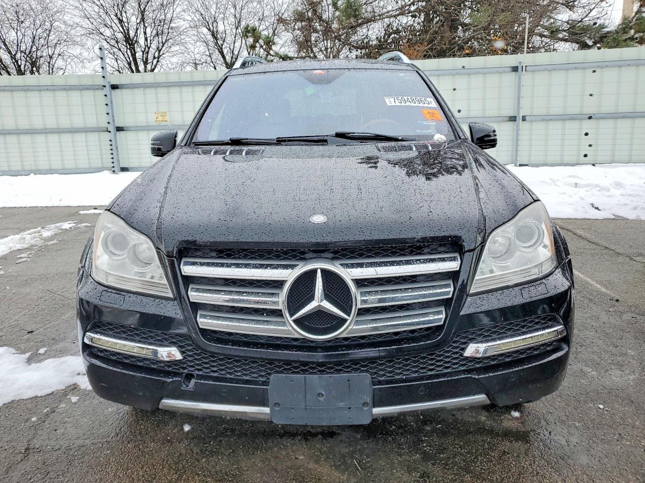 2012 Mercedes-Benz Gl 550 4Matic - Image 5