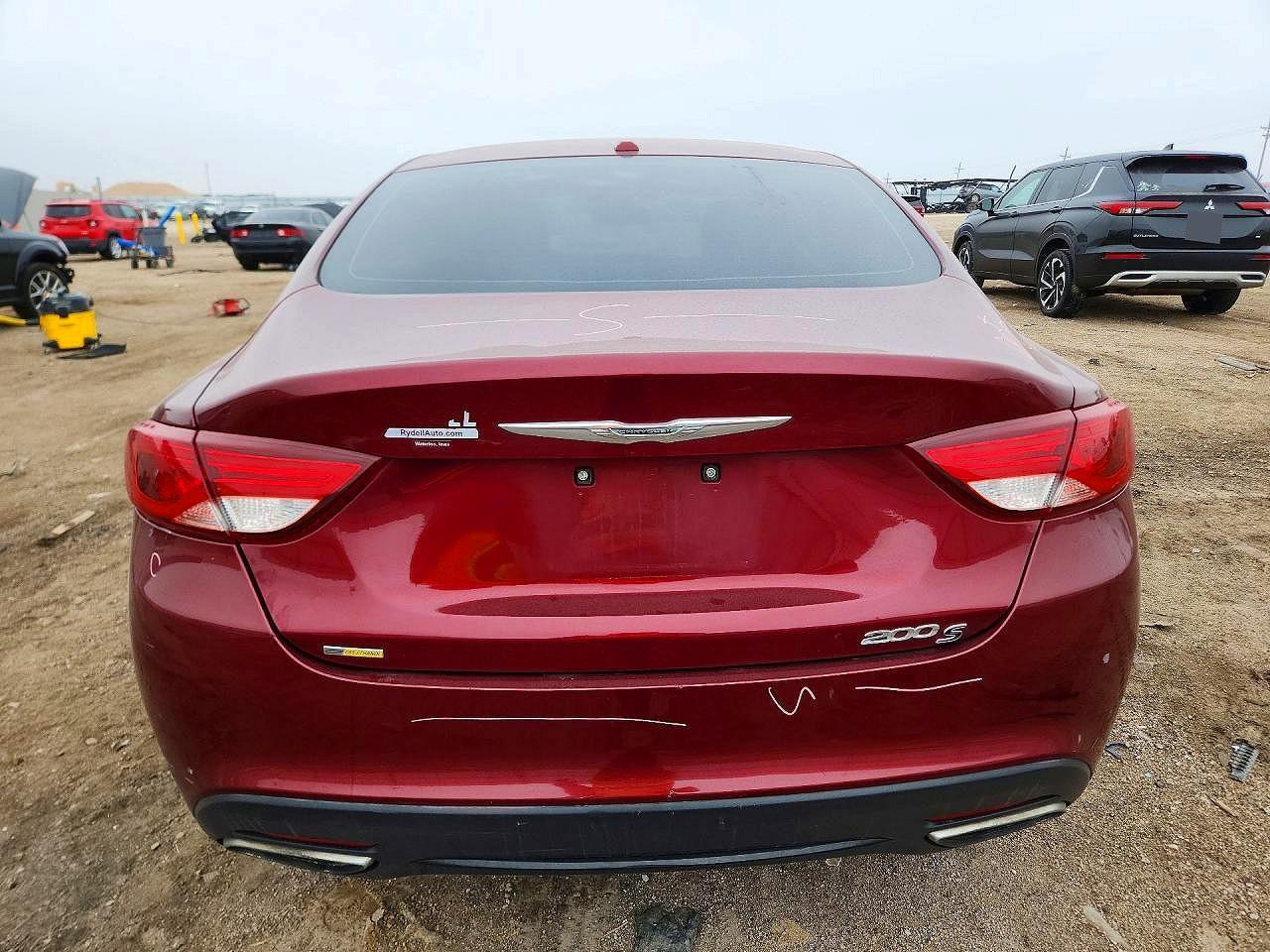 2015 Chrysler 200 S - Image 6