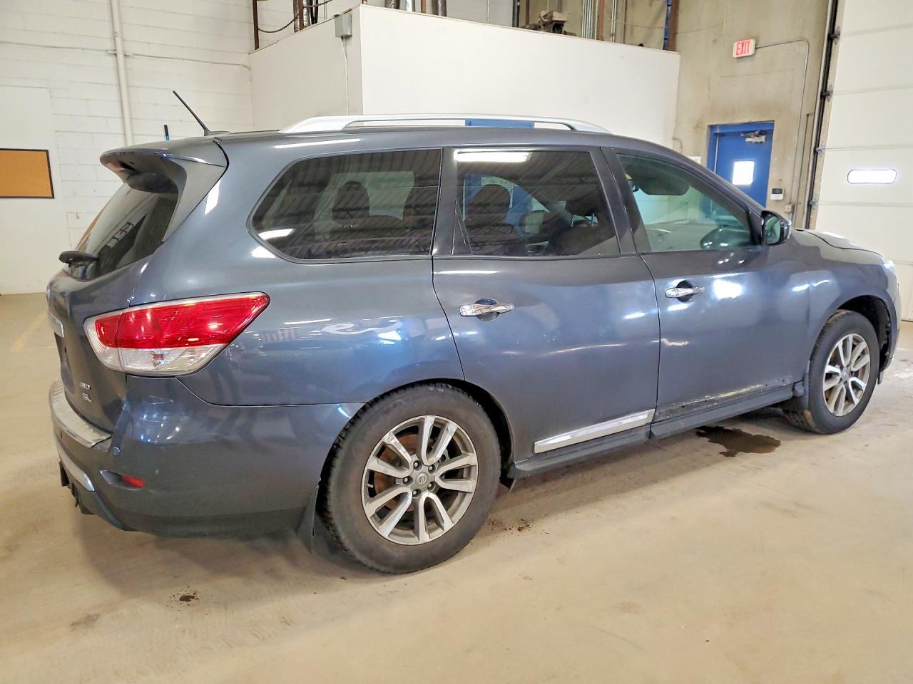 2014 Nissan Pathfinder S - Фото 3