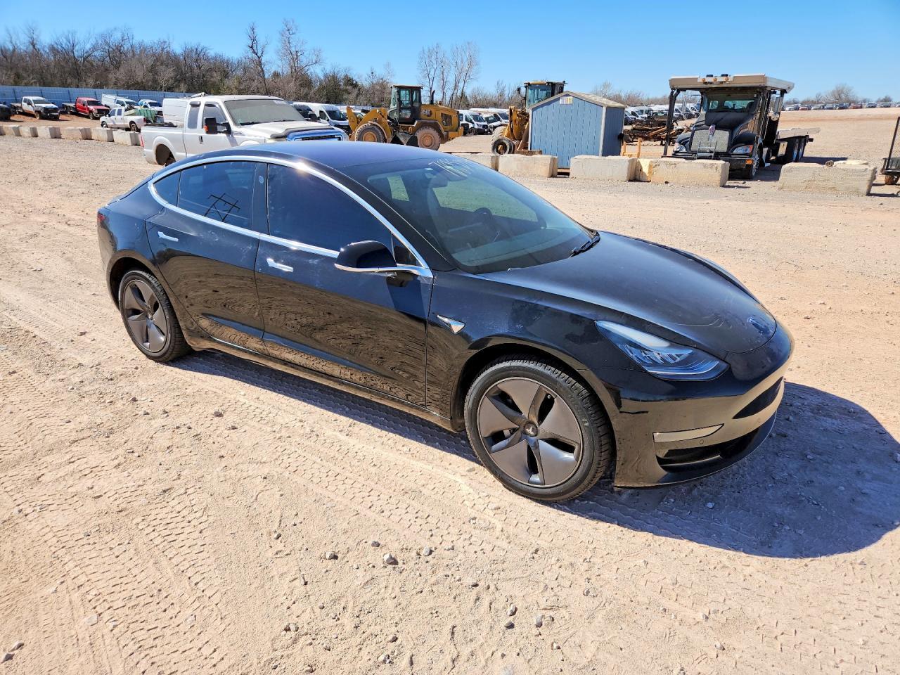 2019 Tesla Model 3 - Фото 4
