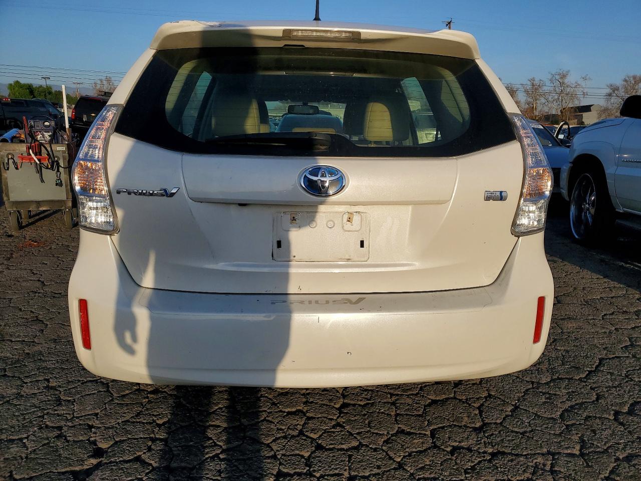 2013 Toyota Prius V - Фото 6
