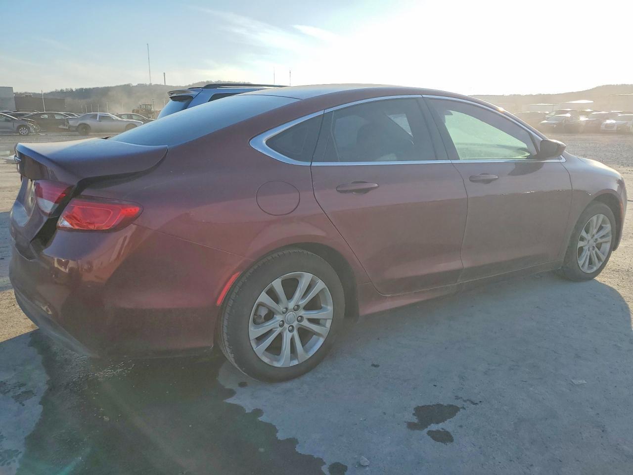 2015 Chrysler 200 Lx - Фото 3