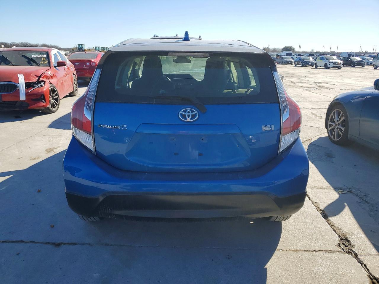 2017 Toyota Prius C - Фото 6