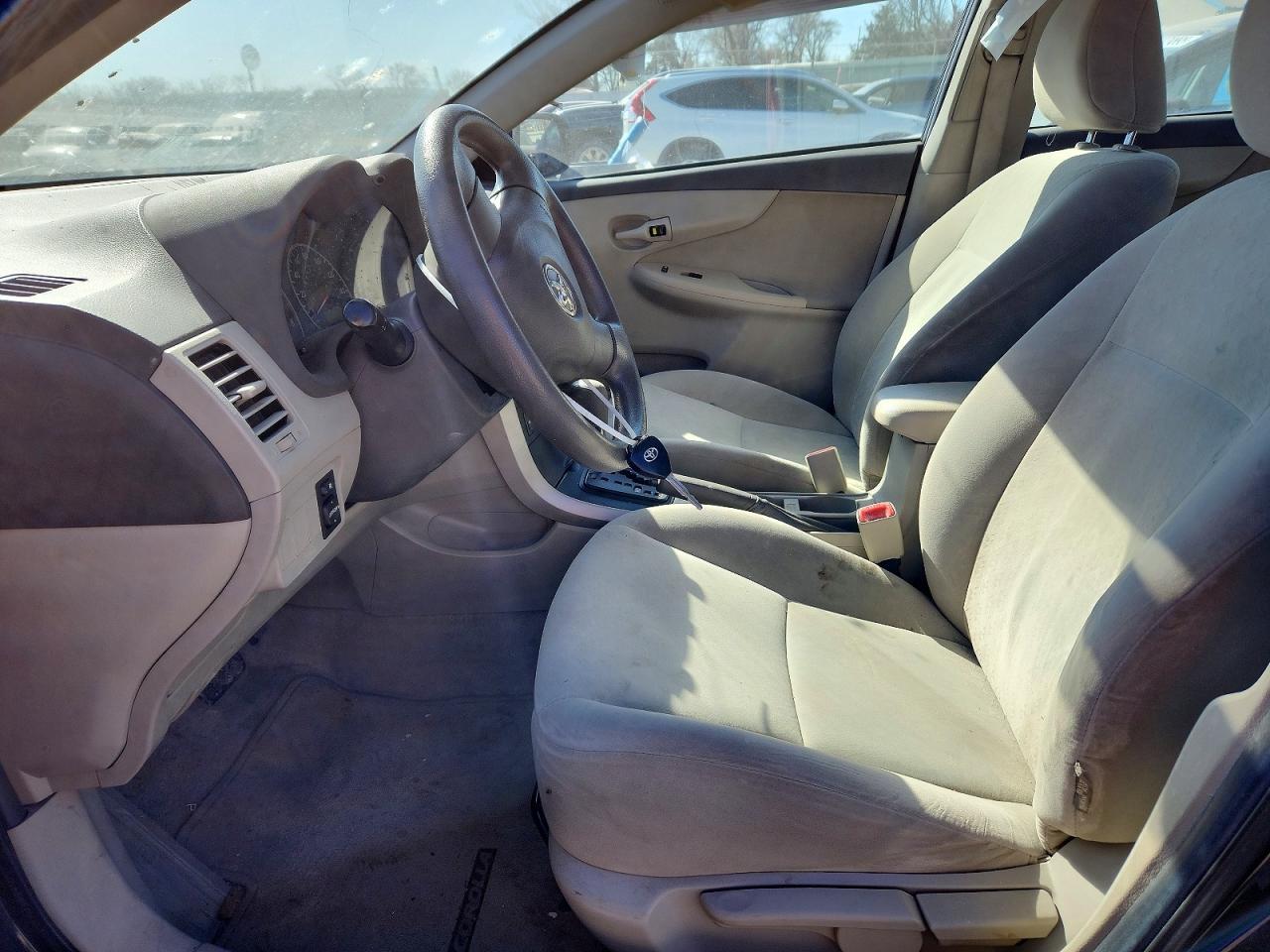 2009 Toyota Corolla Le - Image 7