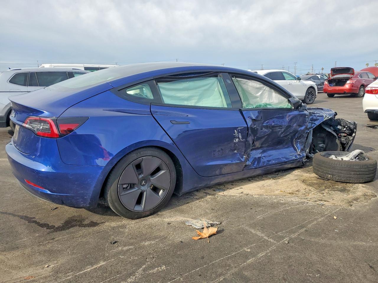 2022 Tesla Model 3 - Image 3