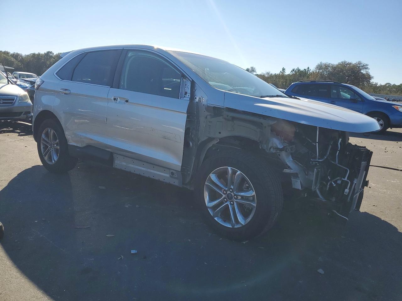 2017 Ford Edge Titanium - Фото 4