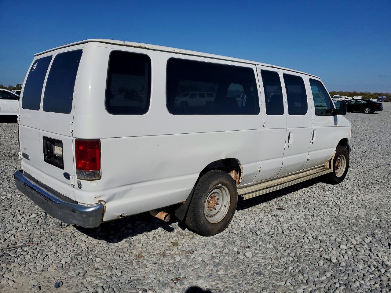 2007 Ford Econoline E250 Van - Фото 3