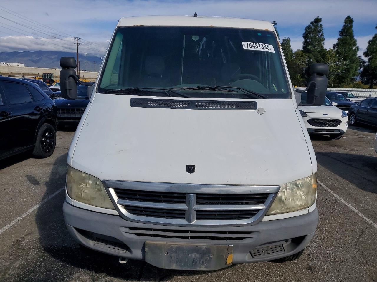 2006 Dodge Sprinter 2500 Delivery Van - Фото 5