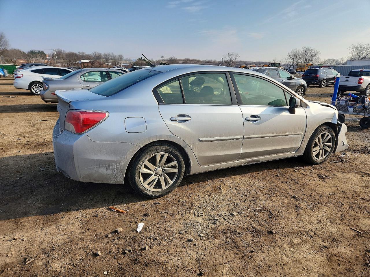 2015 Subaru Impreza Premium - Фото 3
